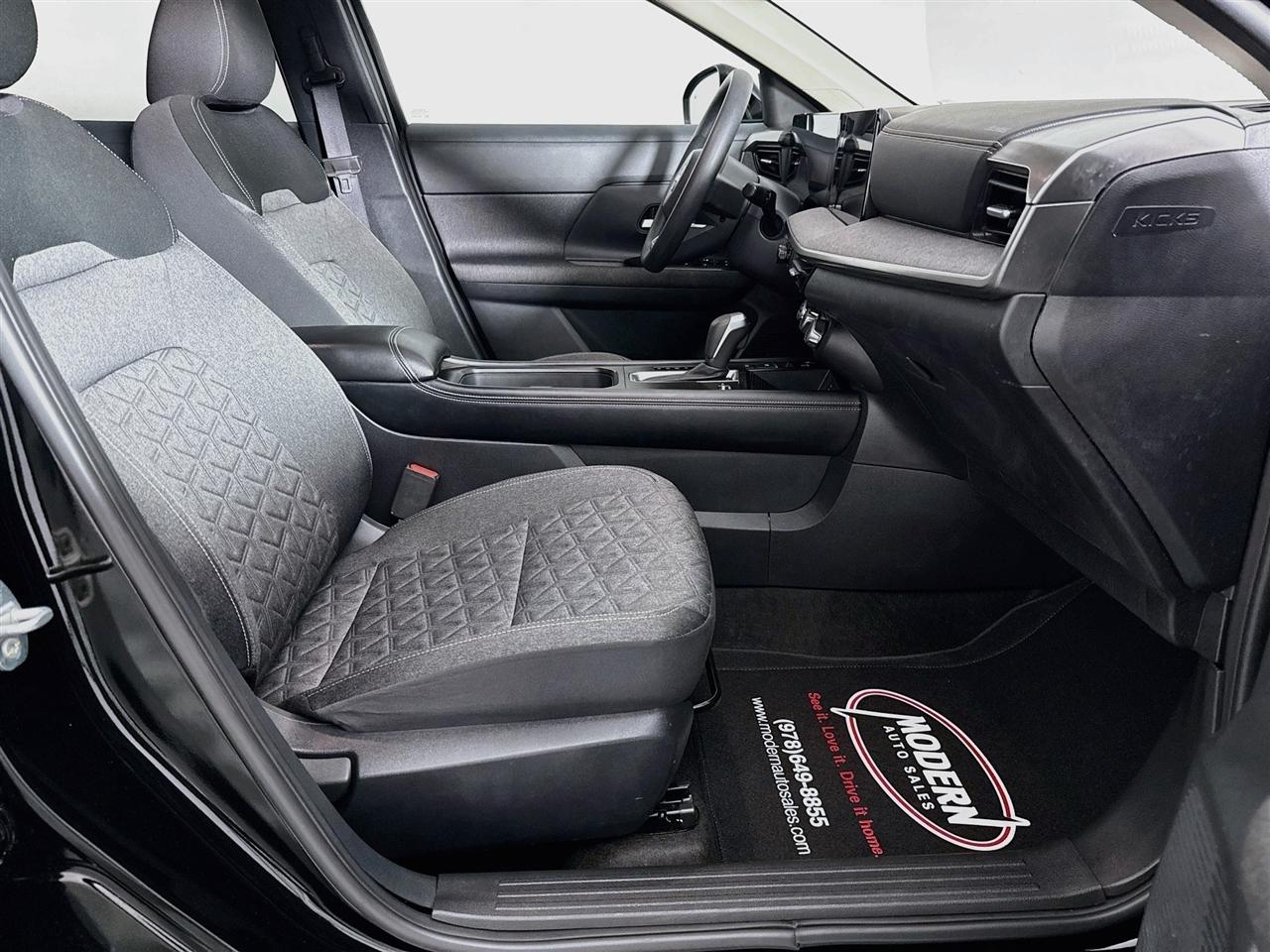 Nissan Kicks SV AWD 2025