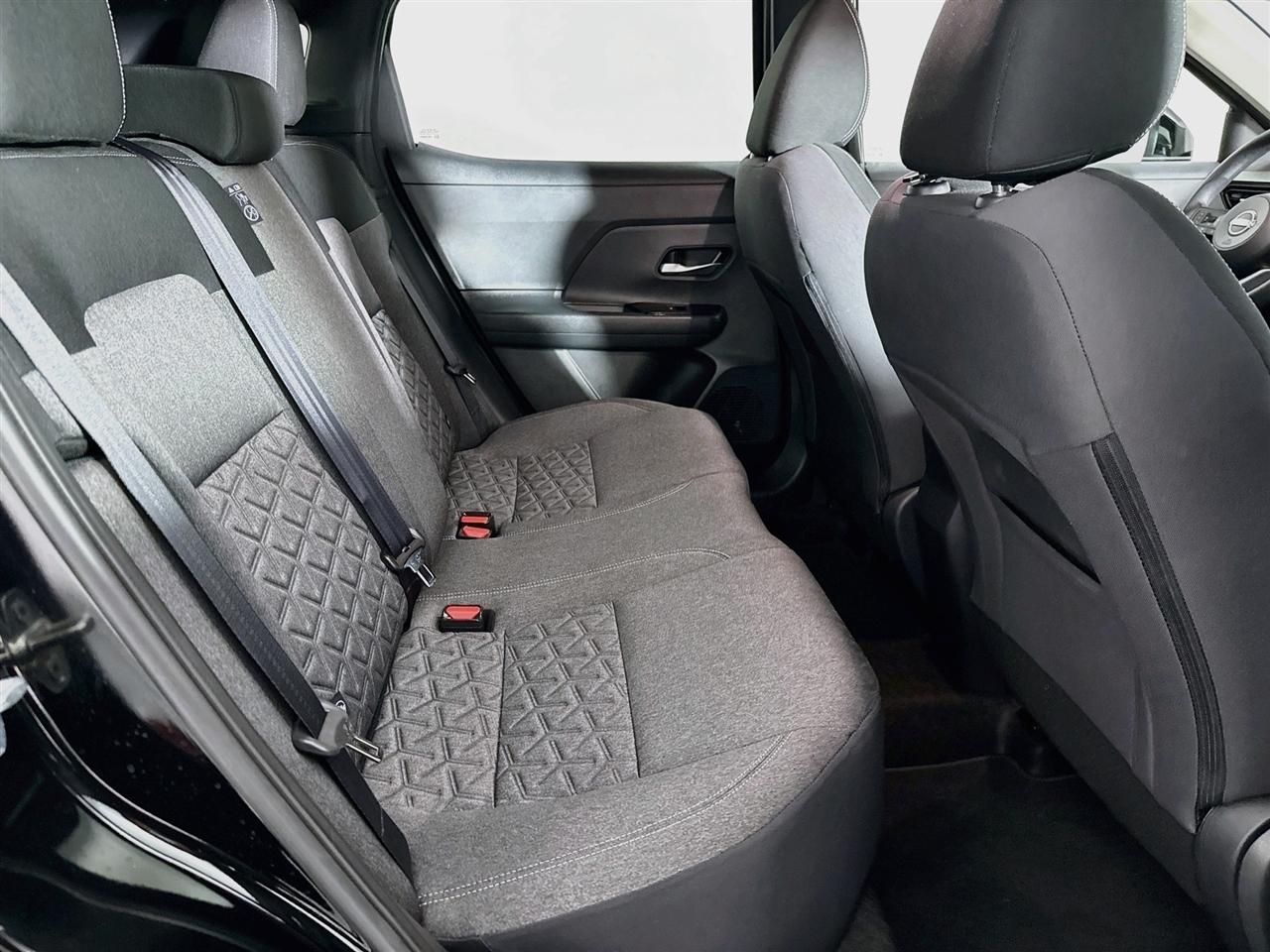 Nissan Kicks SV AWD 2025