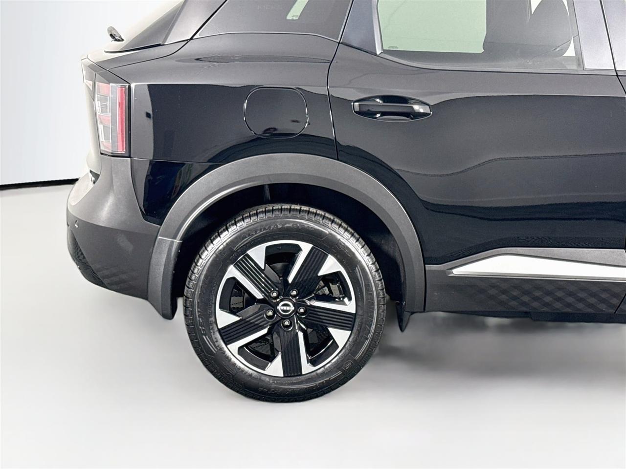 Nissan Kicks SV AWD 2025