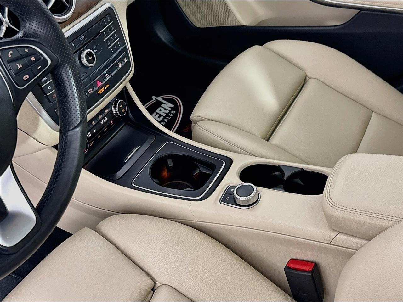 Mercedes-Benz GLA 4MATIC 4dr GLA 250 2016