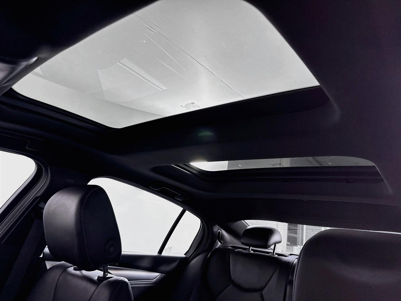 Cadillac CT5 4dr Sdn Premium Luxury 2023