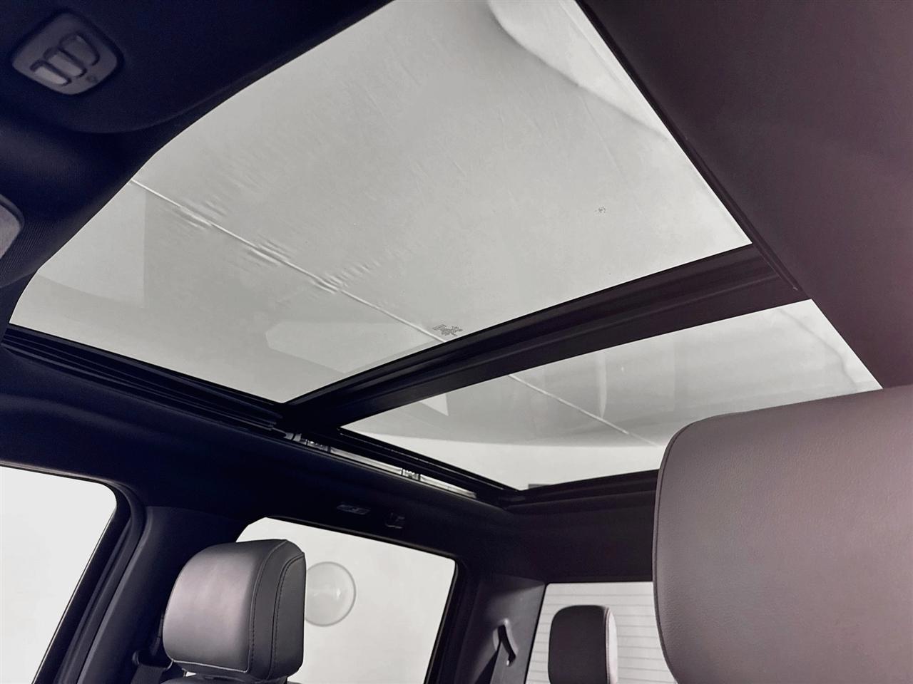 Ford F-150 Lightning Platinum 4WD SuperCrew 5.5' Box 2023