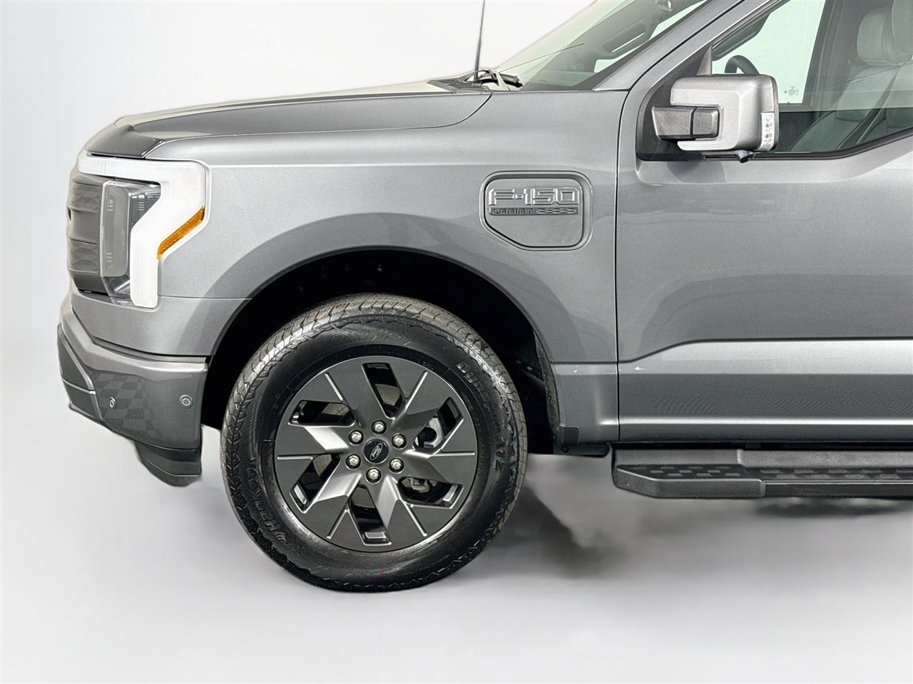Ford F-150 Lightning Platinum 4WD SuperCrew 5.5' Box 2023