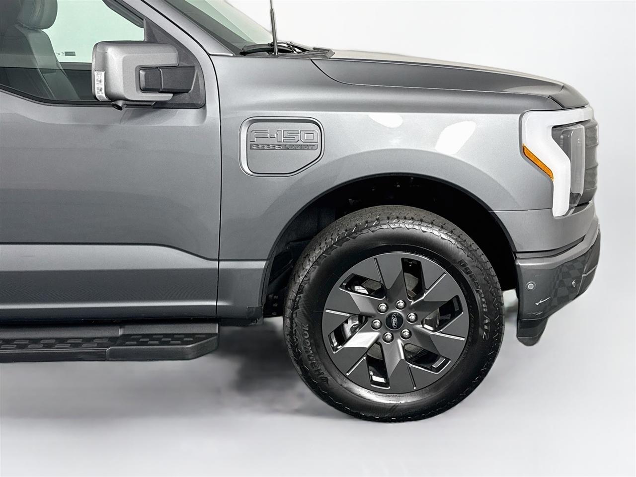 Ford F-150 Lightning Platinum 4WD SuperCrew 5.5' Box 2023