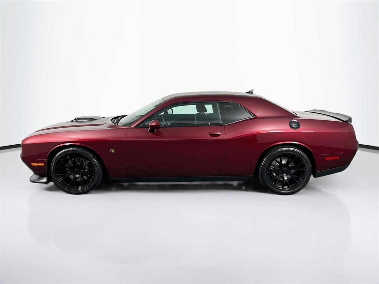 Dodge Challenger 392 Hemi Scat Pack Shaker Coupe 2017