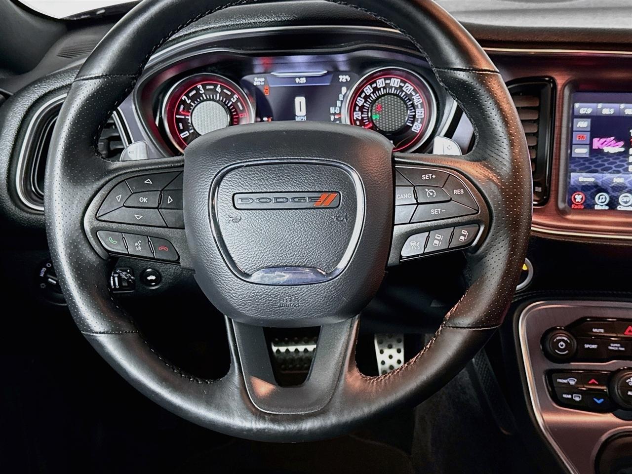 Dodge Challenger 392 Hemi Scat Pack Shaker Coupe 2017