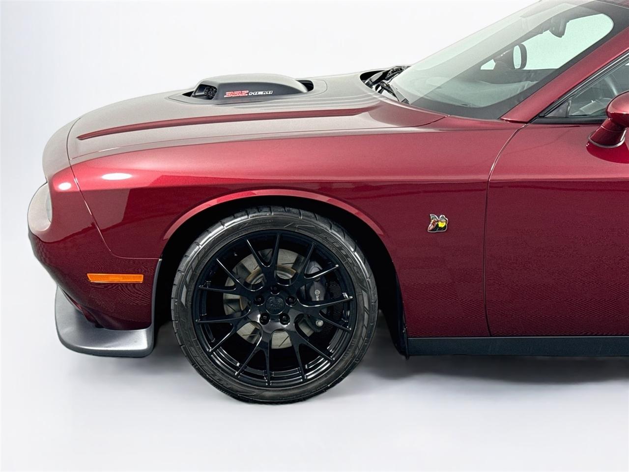 Dodge Challenger 392 Hemi Scat Pack Shaker Coupe 2017