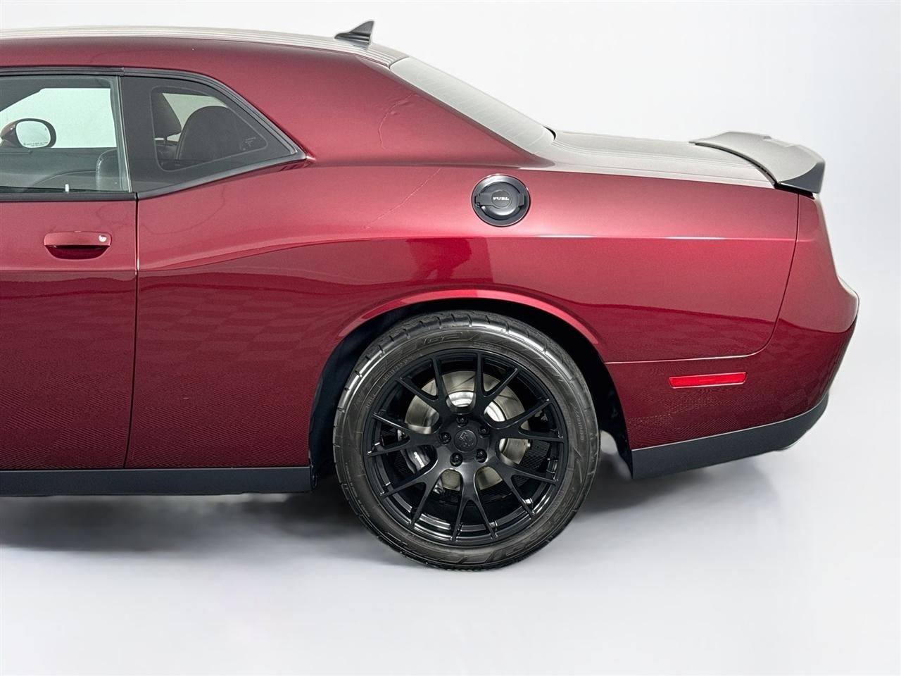 Dodge Challenger 392 Hemi Scat Pack Shaker Coupe 2017