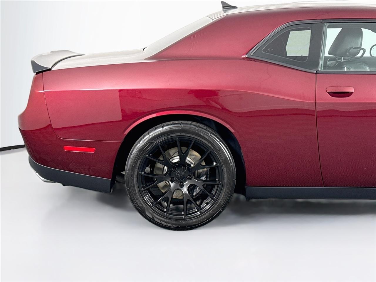 Dodge Challenger 392 Hemi Scat Pack Shaker Coupe 2017