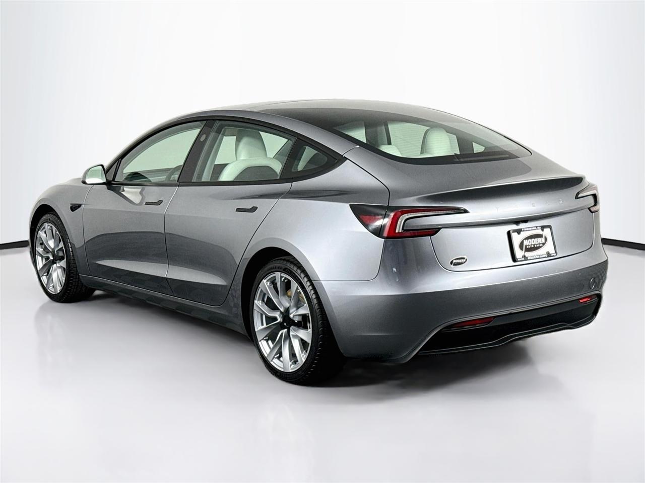 Tesla Model 3 Long Range RWD 2025