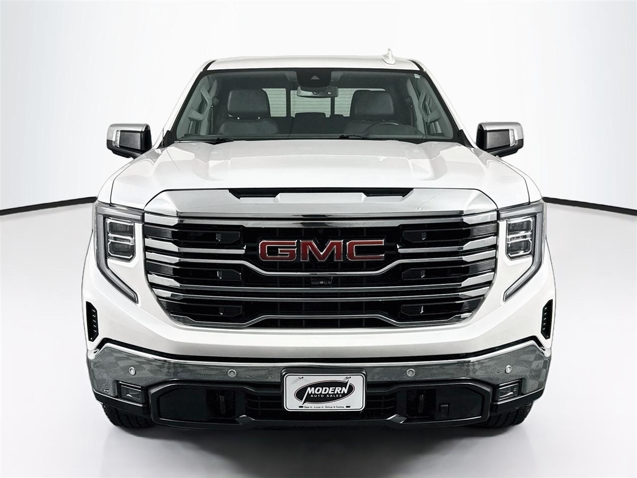GMC Sierra 1500 4WD Crew Cab 147" SLT 2023