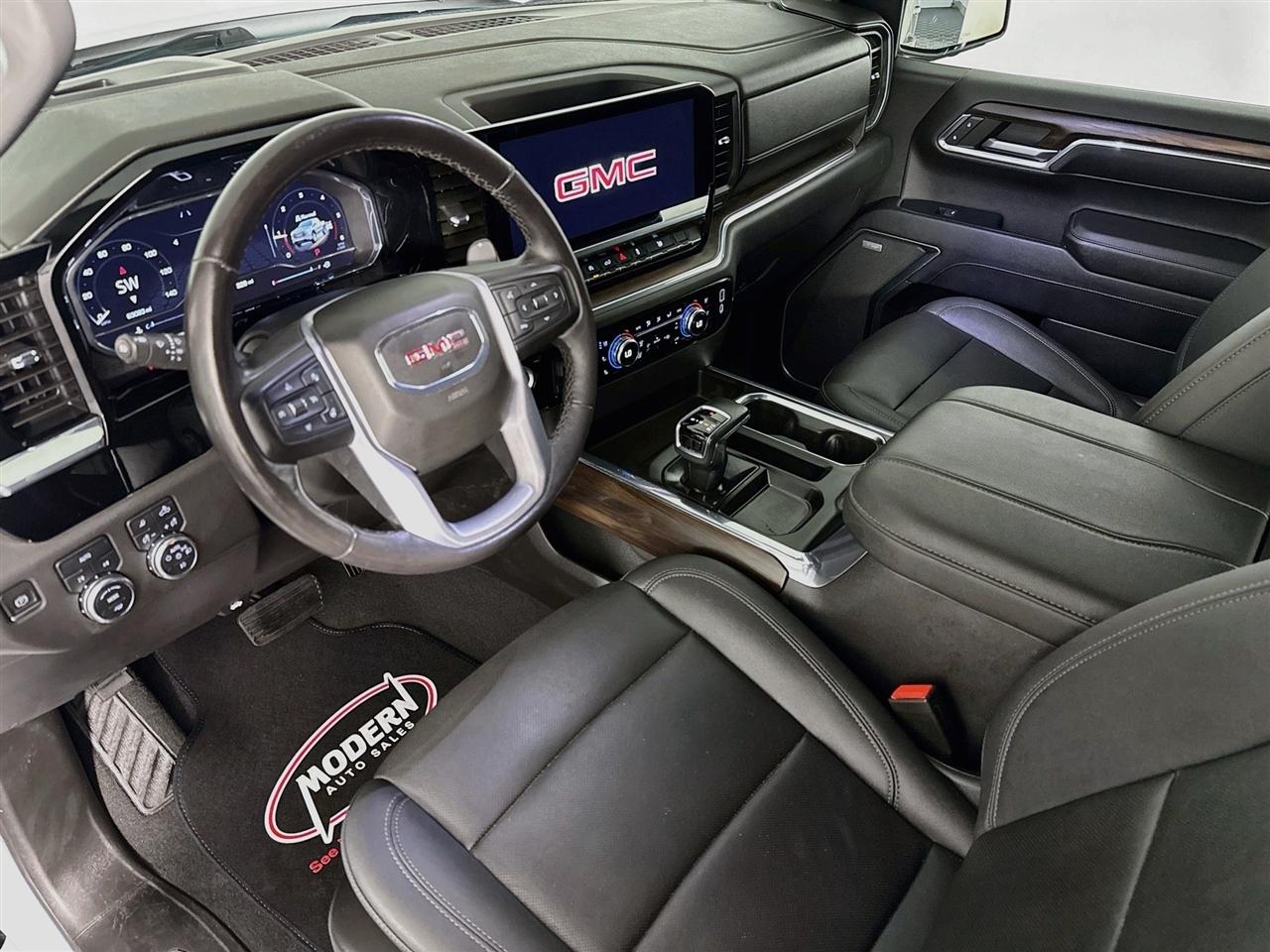 GMC Sierra 1500 4WD Crew Cab 147" SLT 2023