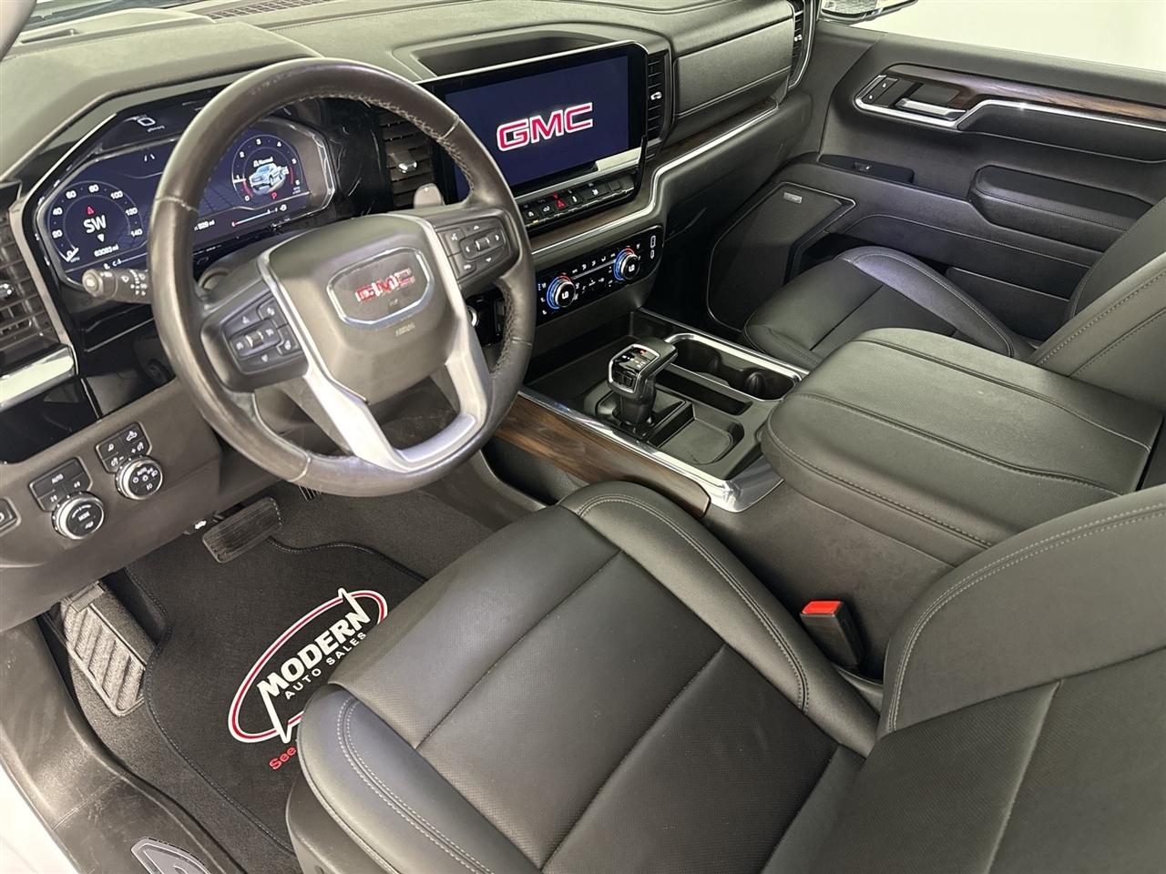 GMC Sierra 1500 4WD Crew Cab 147" SLT 2023