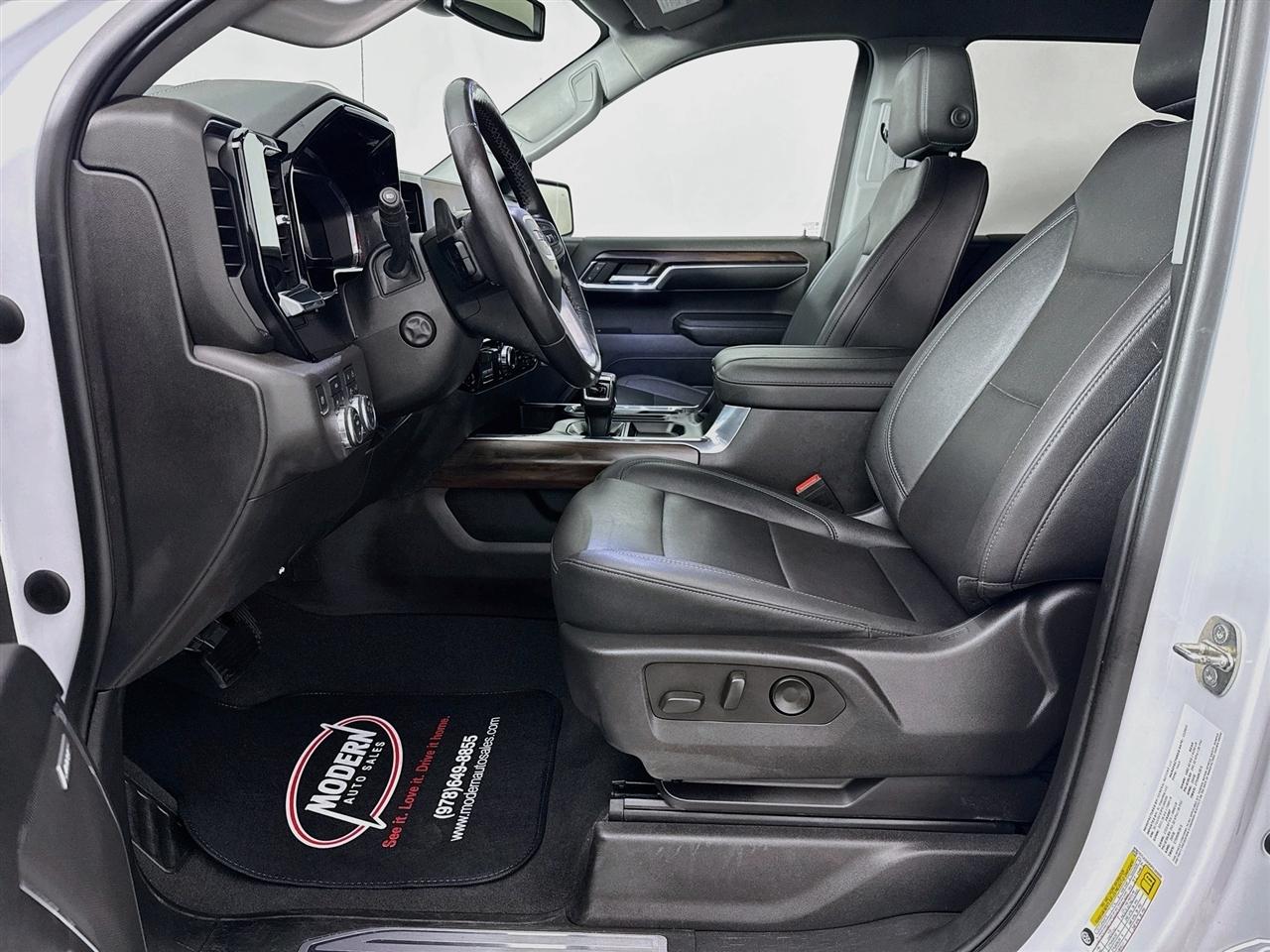 GMC Sierra 1500 4WD Crew Cab 147" SLT 2023