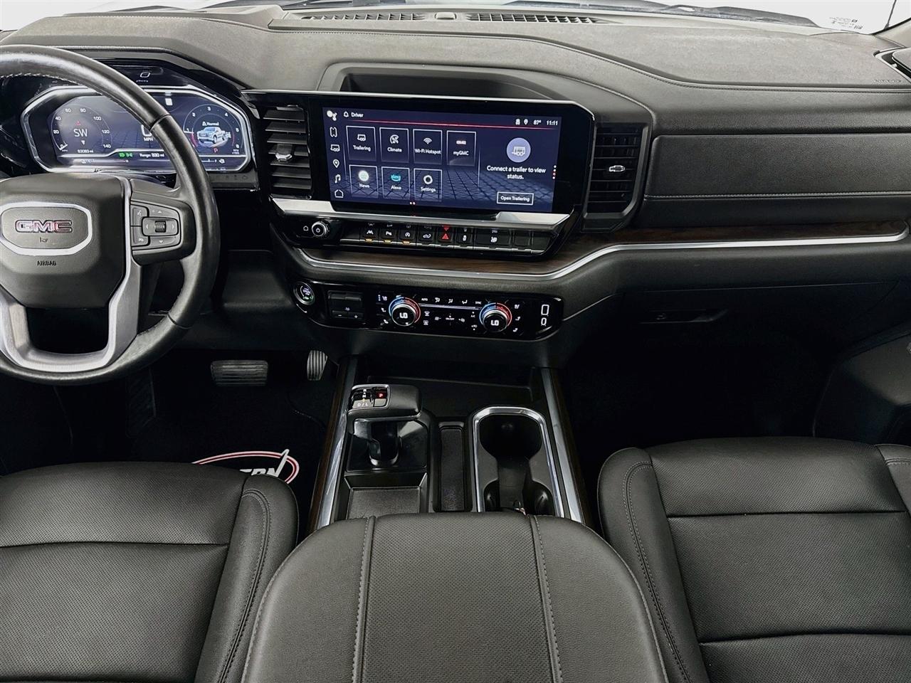 GMC Sierra 1500 4WD Crew Cab 147" SLT 2023
