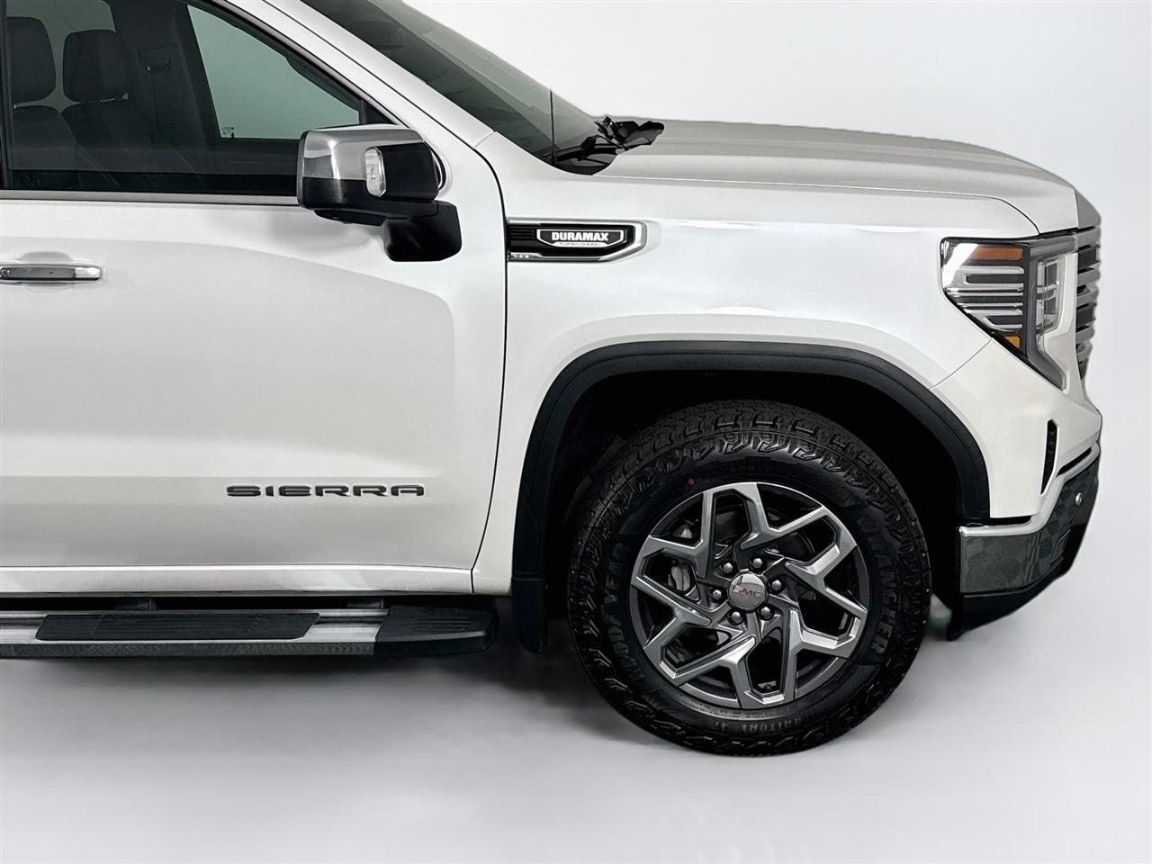GMC Sierra 1500 4WD Crew Cab 147" SLT 2023