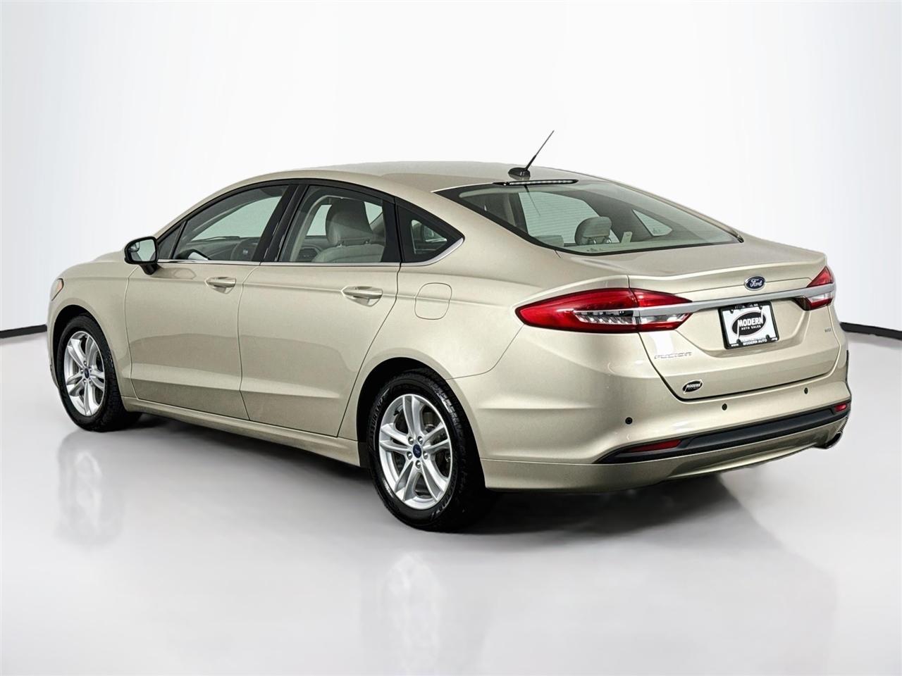 Ford Fusion SE FWD 2018