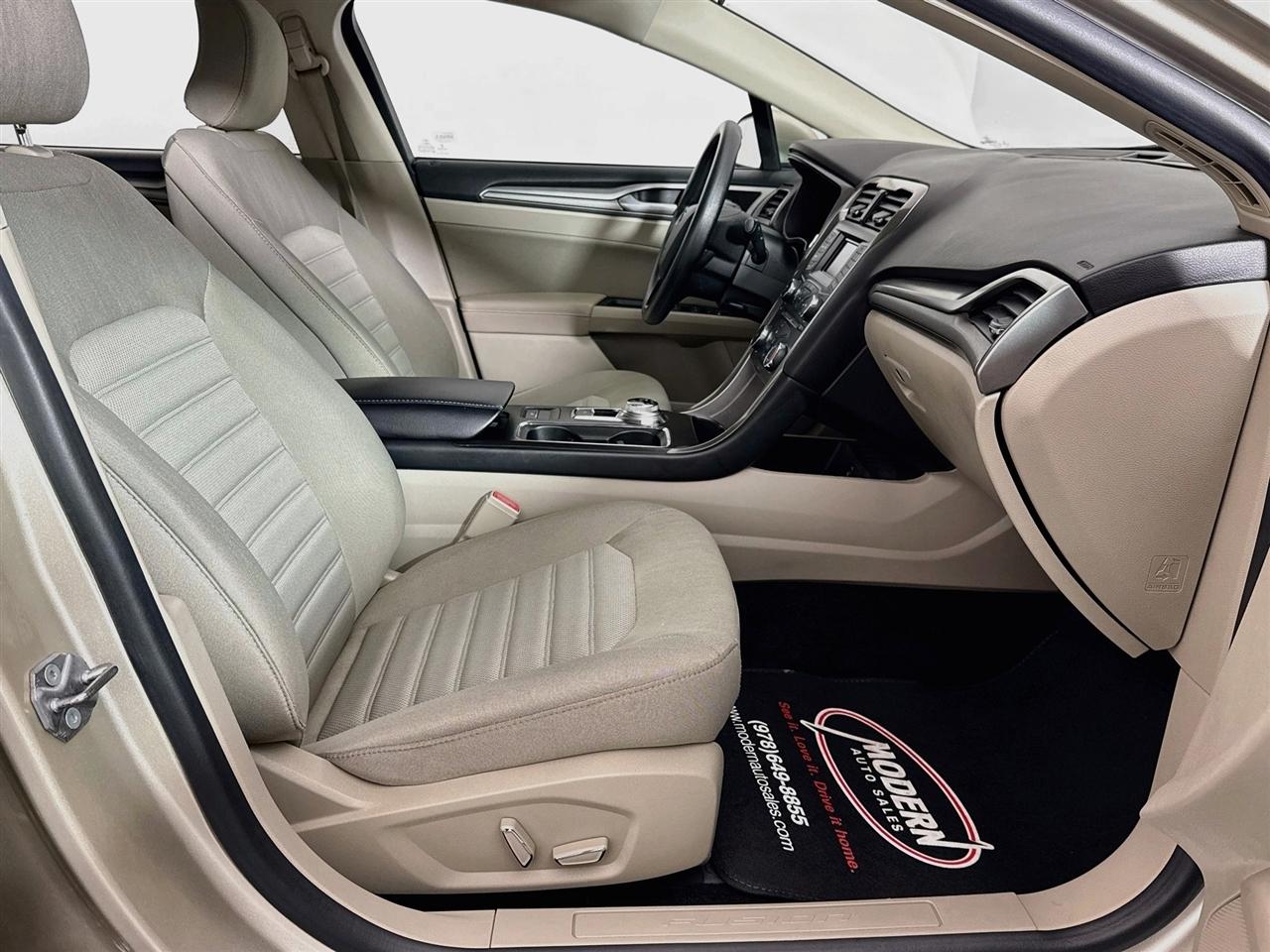 Ford Fusion SE FWD 2018