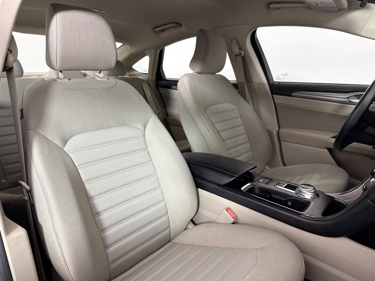Ford Fusion SE FWD 2018