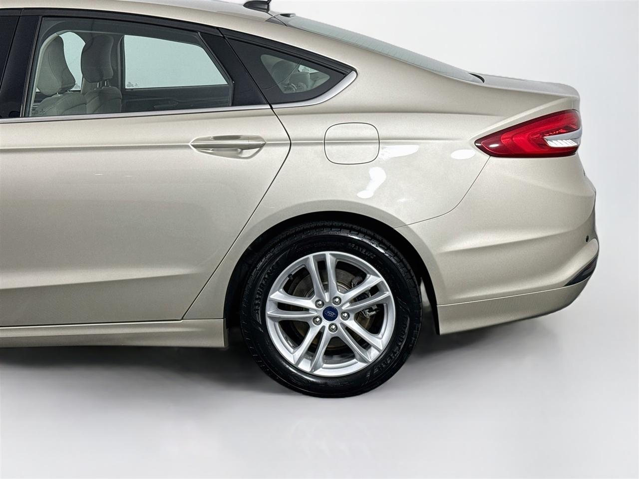 Ford Fusion SE FWD 2018