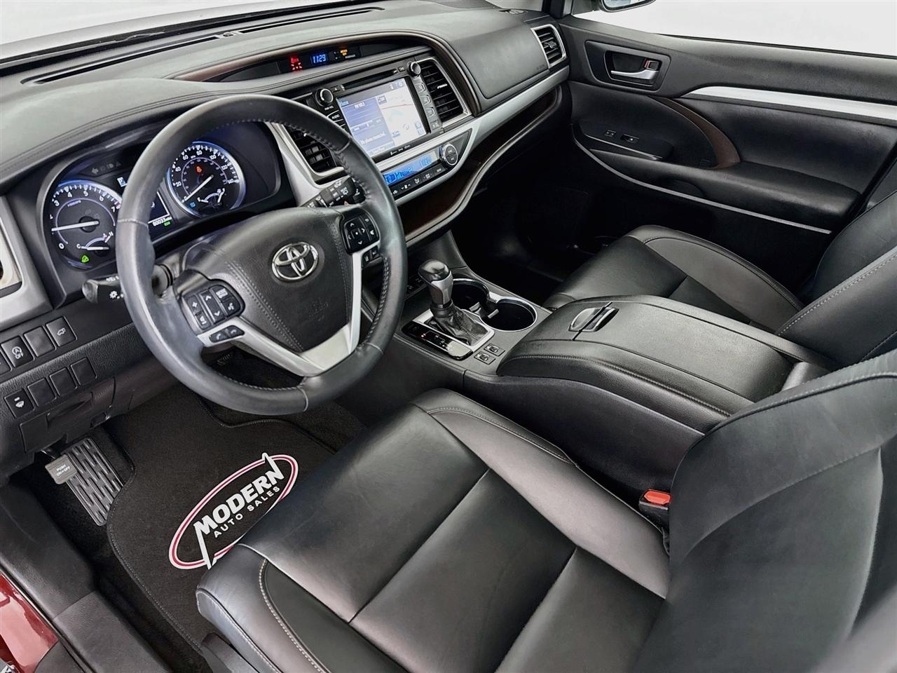 Toyota Highlander XLE V6 AWD (Natl) 2019