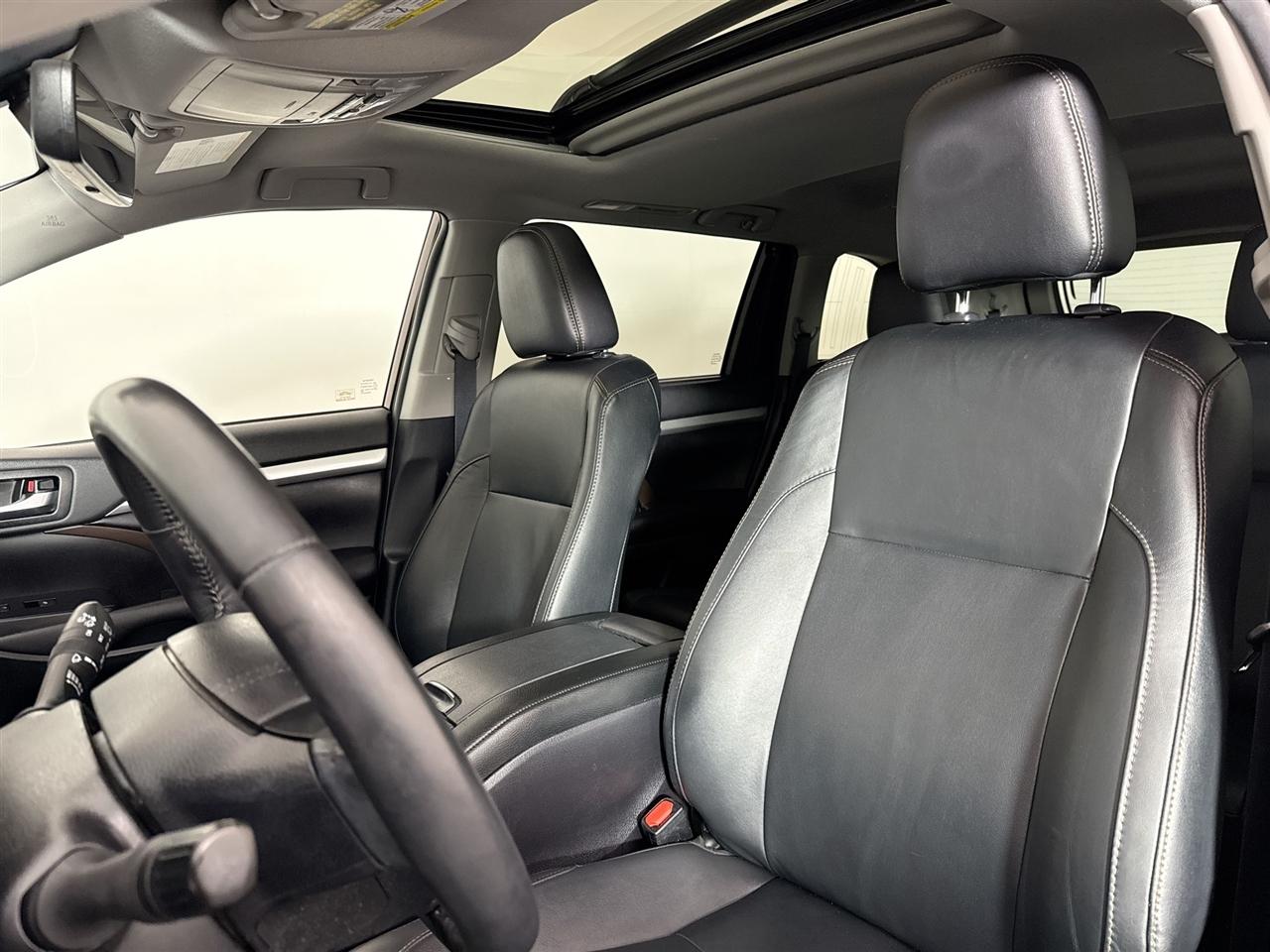 Toyota Highlander XLE V6 AWD (Natl) 2019