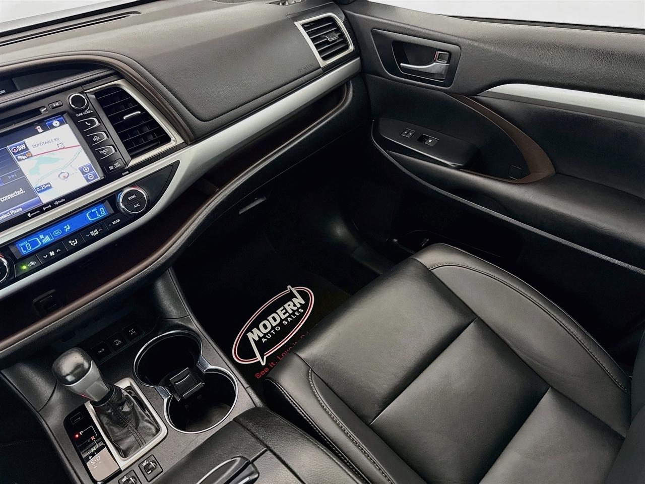 Toyota Highlander XLE V6 AWD (Natl) 2019