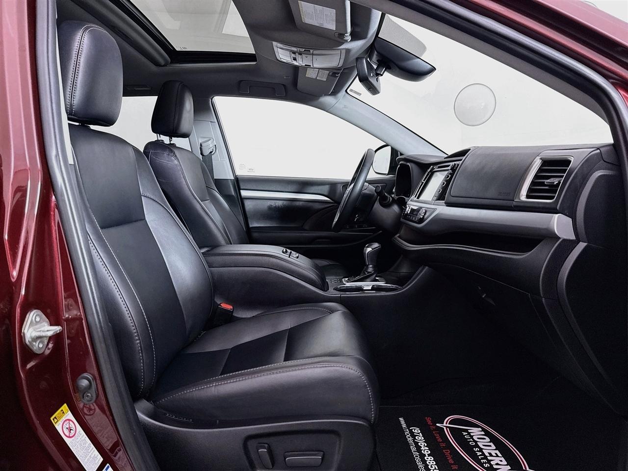 Toyota Highlander XLE V6 AWD (Natl) 2019