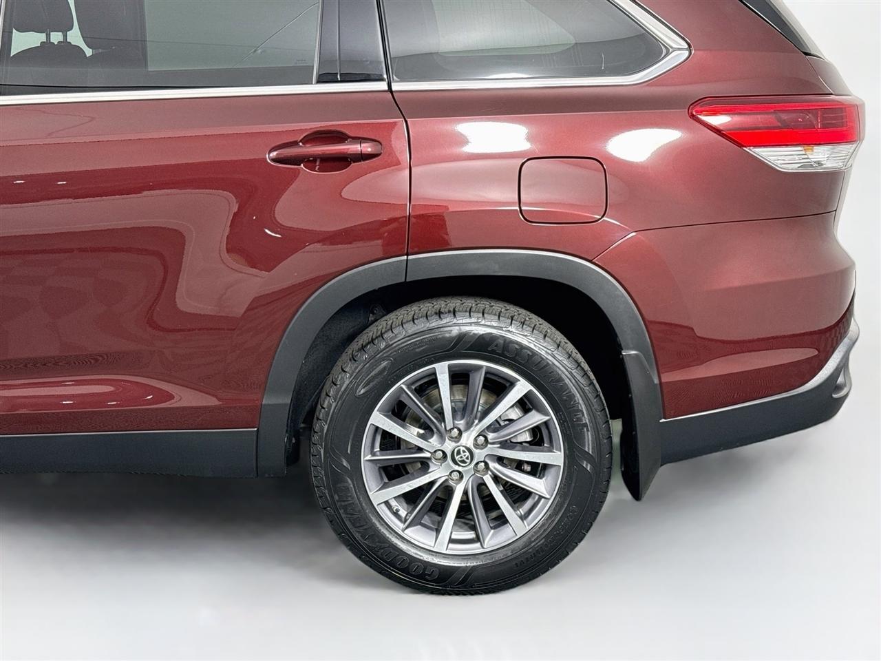 Toyota Highlander XLE V6 AWD (Natl) 2019