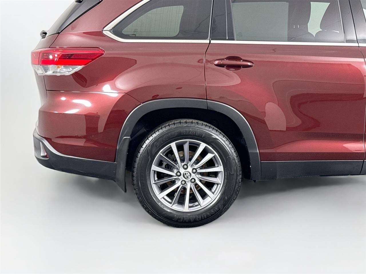 Toyota Highlander XLE V6 AWD (Natl) 2019