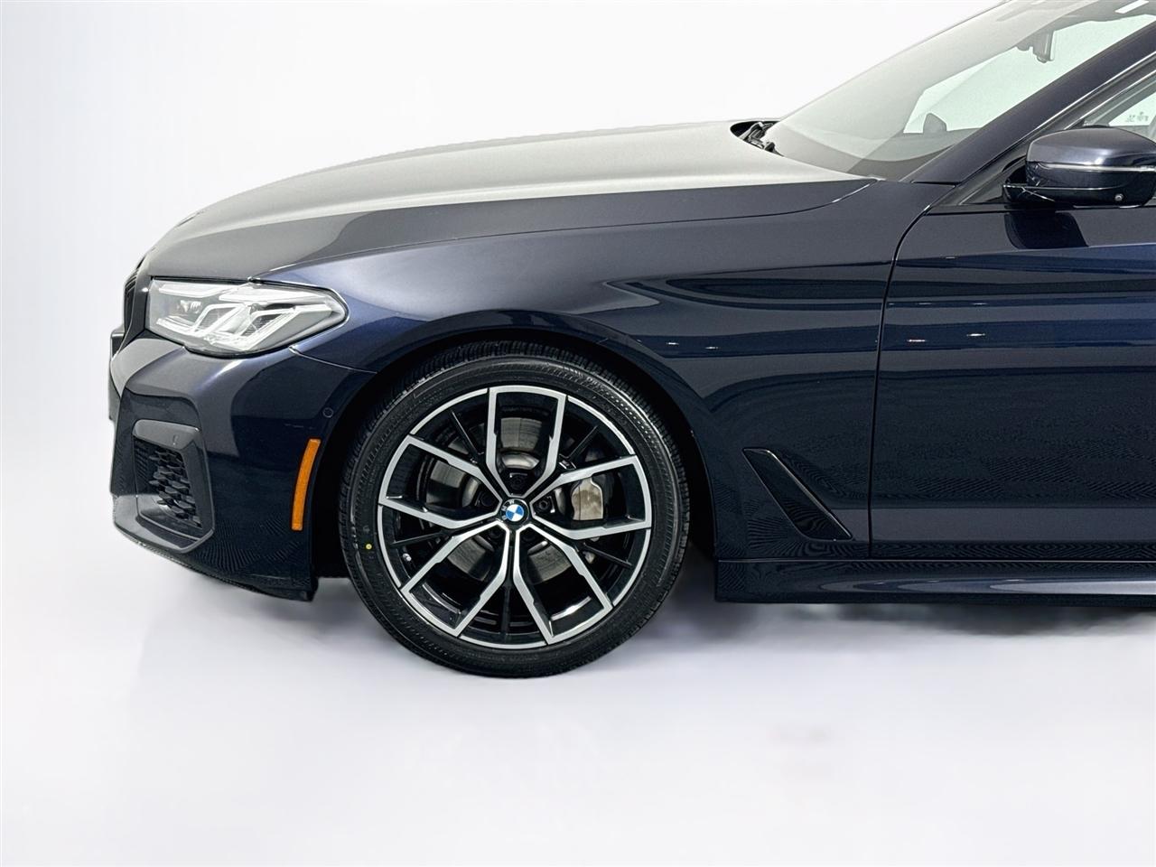 BMW 5 Series 530i xDrive Sedan 2021
