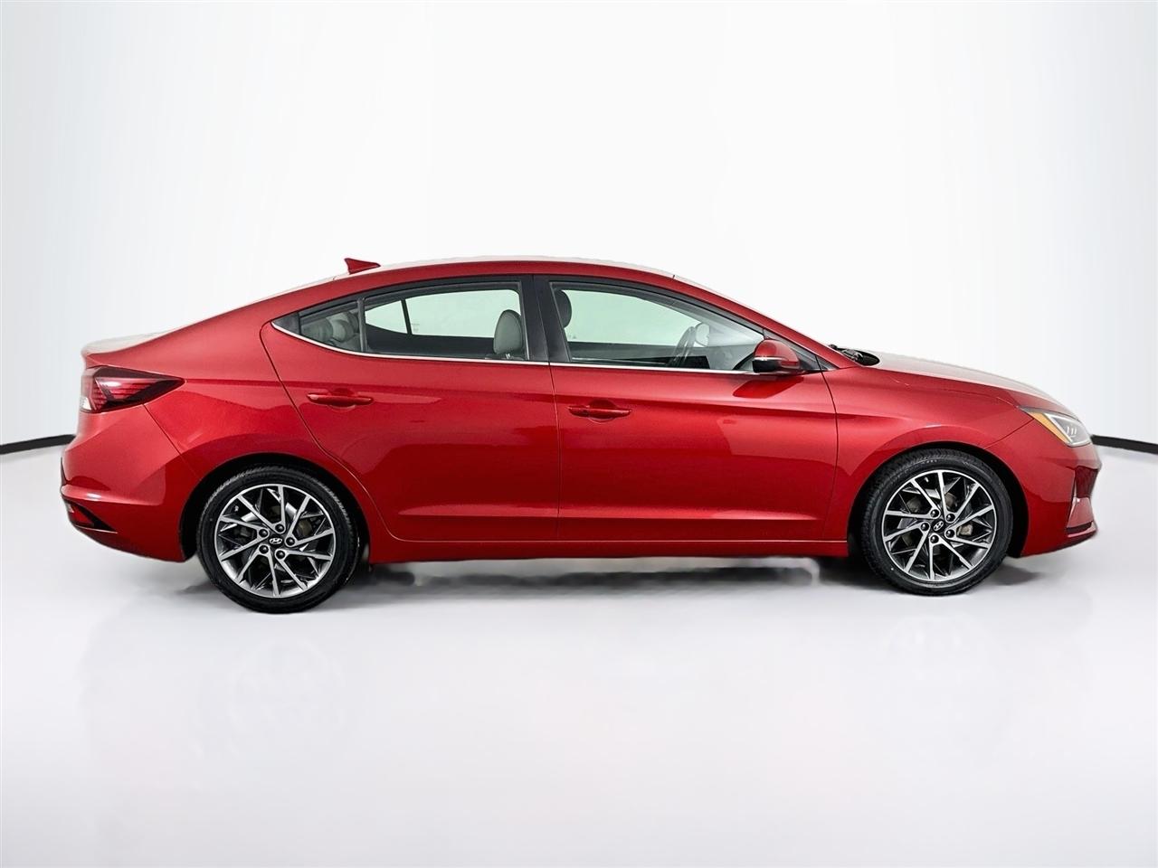 Hyundai Elantra Limited Auto 2019