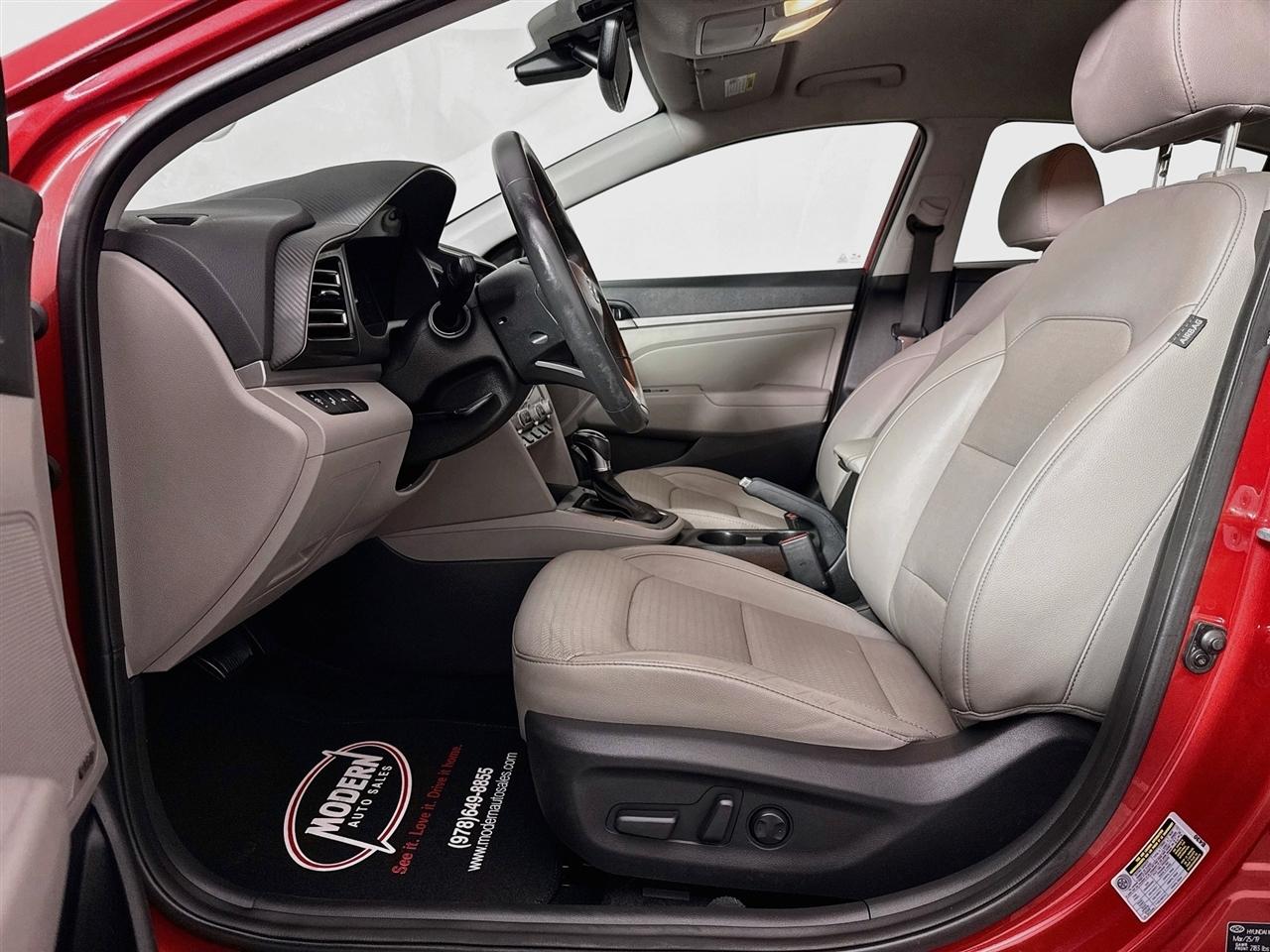 Hyundai Elantra Limited Auto 2019