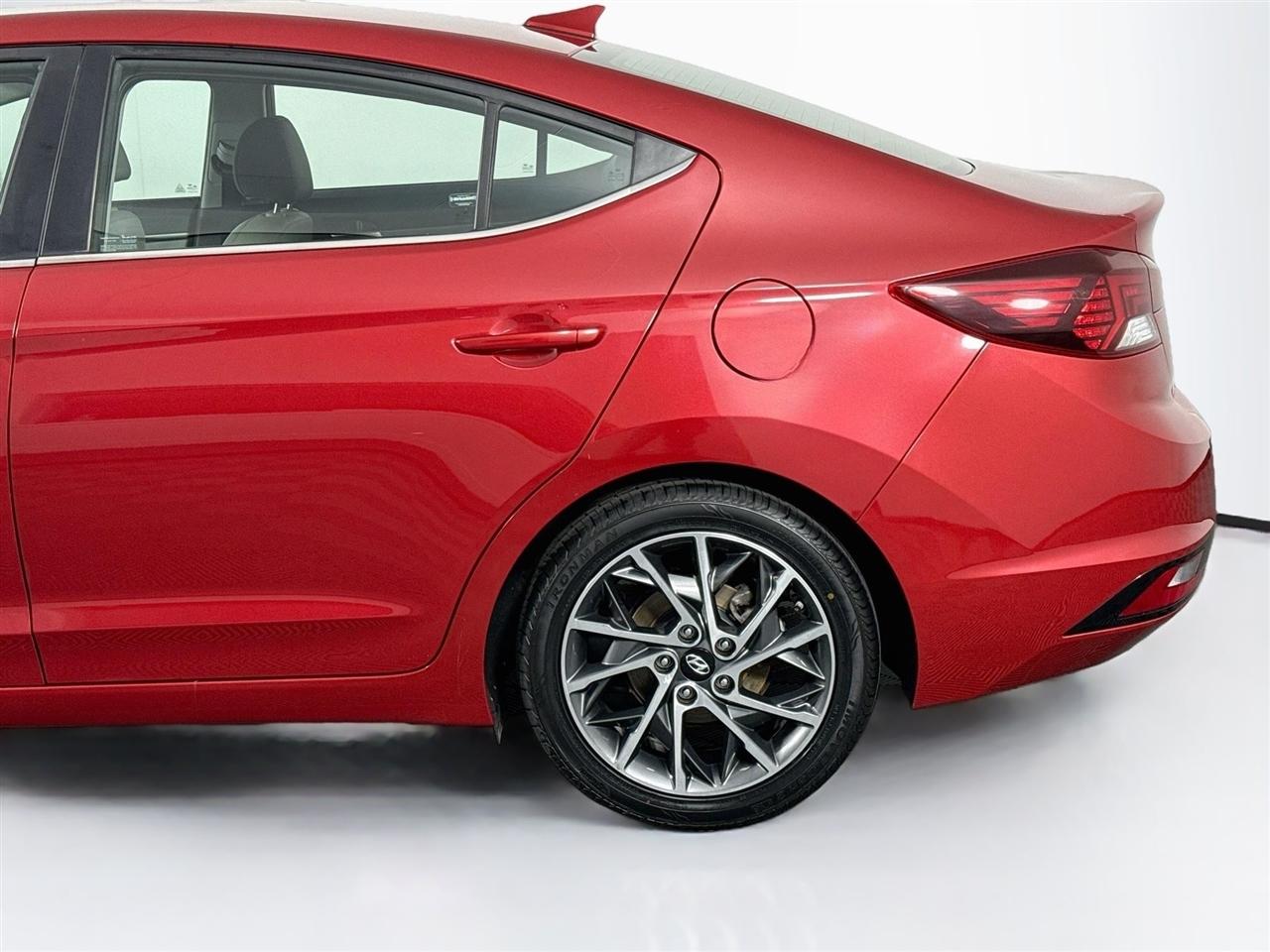 Hyundai Elantra Limited Auto 2019