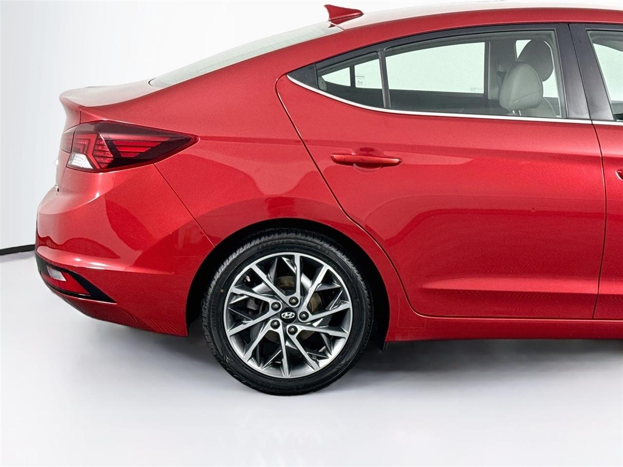 Hyundai Elantra Limited Auto 2019