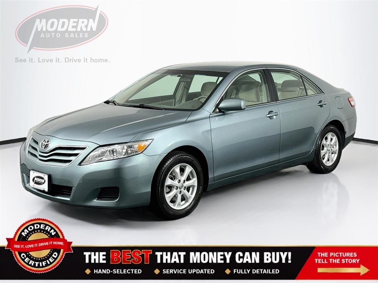 Toyota Camry 4dr Sdn V6 Auto XLE (Natl) 2011