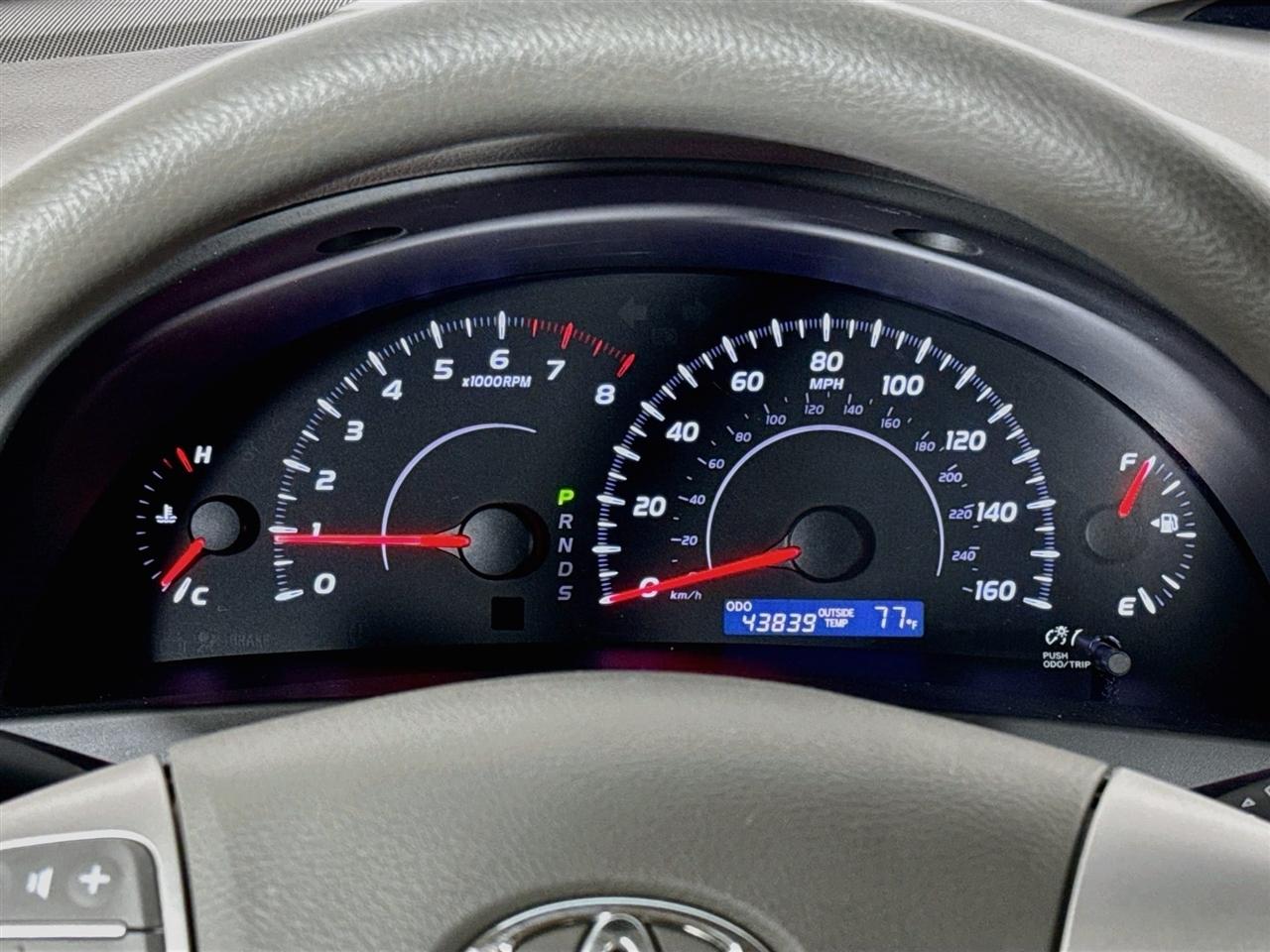 Toyota Camry 4dr Sdn V6 Auto XLE (Natl) 2011