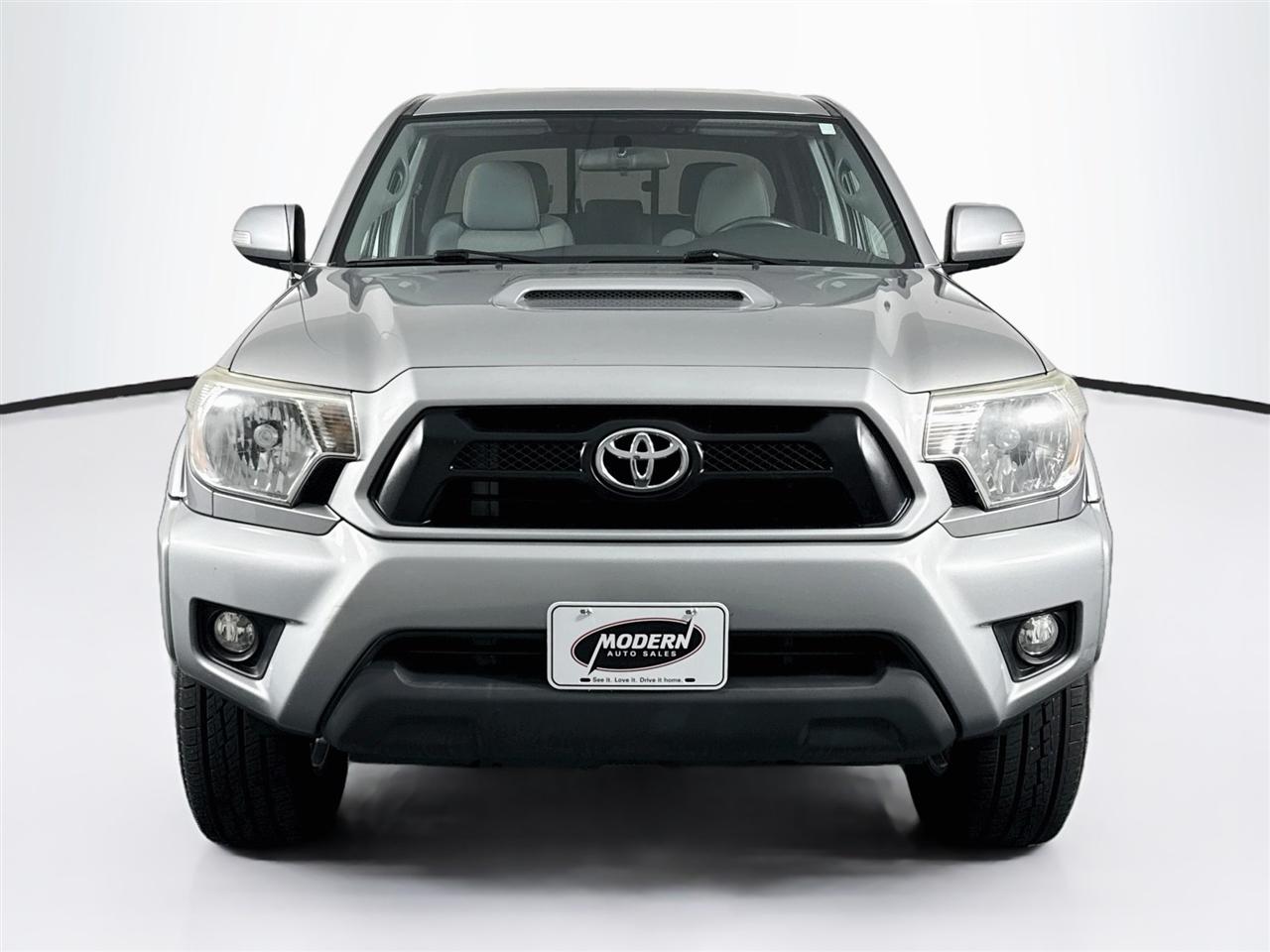 Toyota Tacoma 4WD Double Cab V6 AT (Natl) 2015