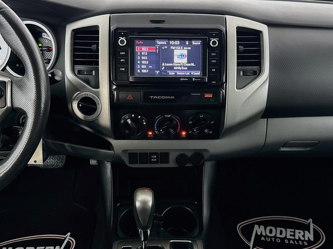 Toyota Tacoma 4WD Double Cab V6 AT (Natl) 2015