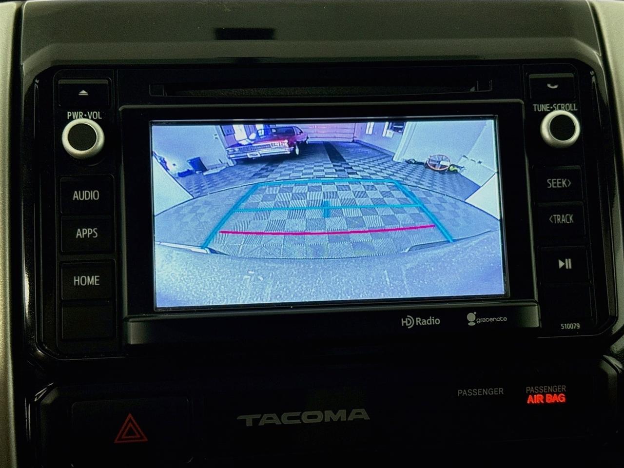 Toyota Tacoma 4WD Double Cab V6 AT (Natl) 2015
