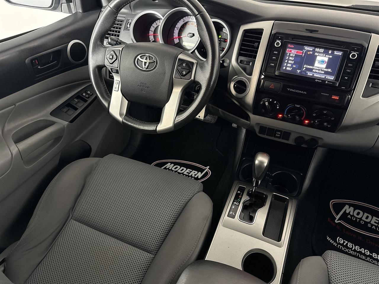 Toyota Tacoma 4WD Double Cab V6 AT (Natl) 2015