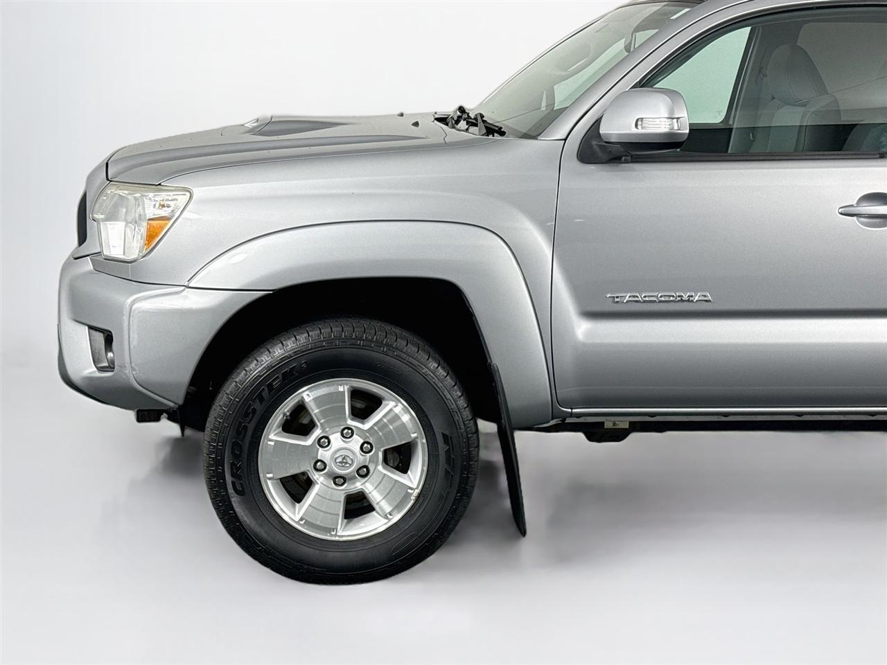 Toyota Tacoma 4WD Double Cab V6 AT (Natl) 2015