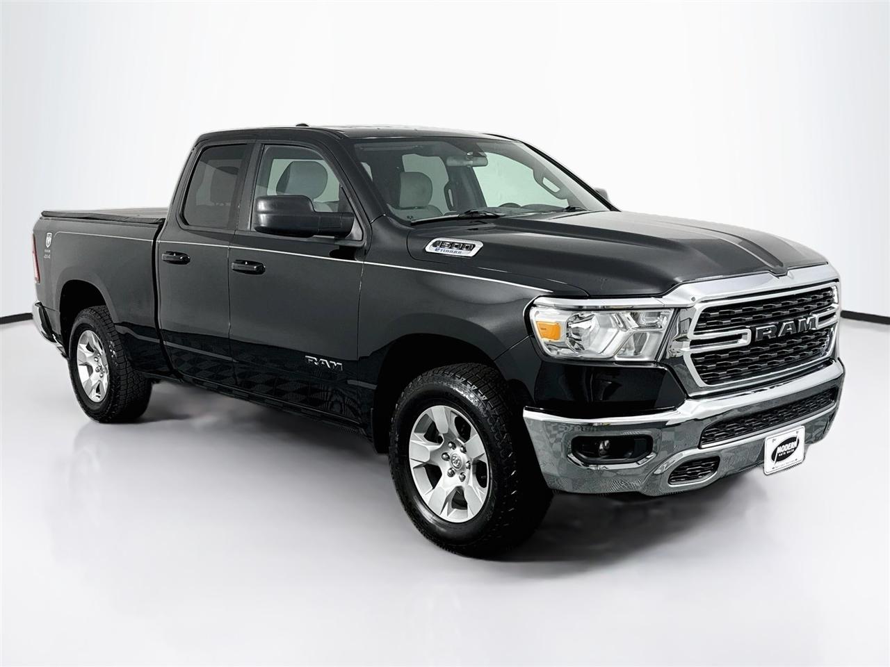 RAM 1500 Big Horn 4x4 Quad Cab 6'4" Box 2022
