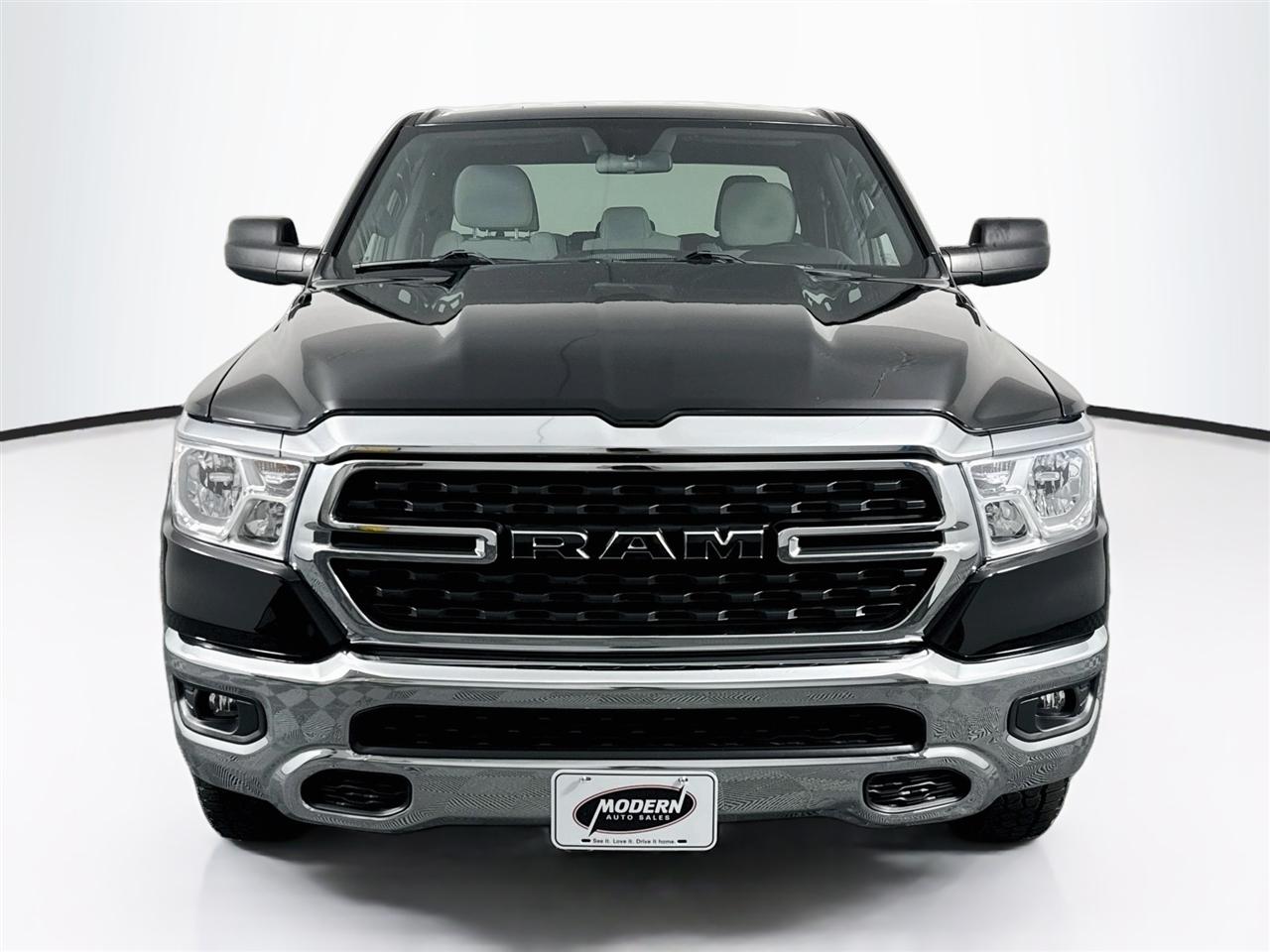RAM 1500 Big Horn 4x4 Quad Cab 6'4" Box 2022