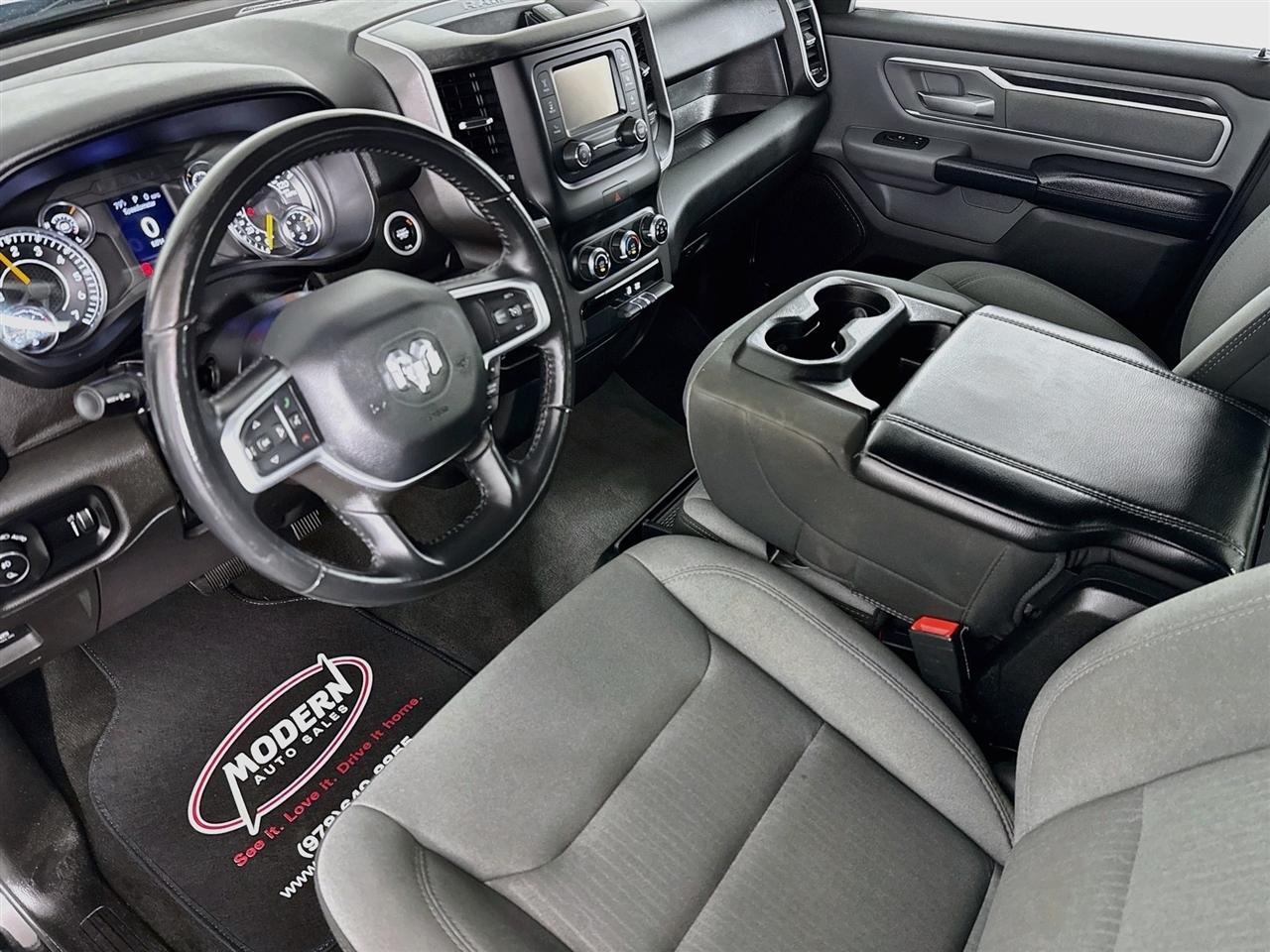 RAM 1500 Big Horn 4x4 Quad Cab 6'4" Box 2022