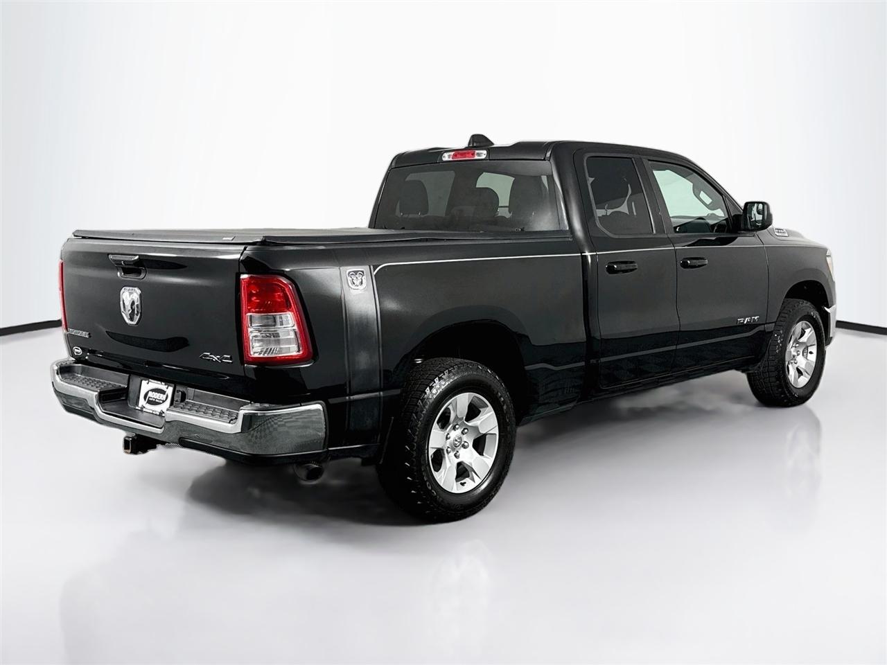 RAM 1500 Big Horn 4x4 Quad Cab 6'4" Box 2022