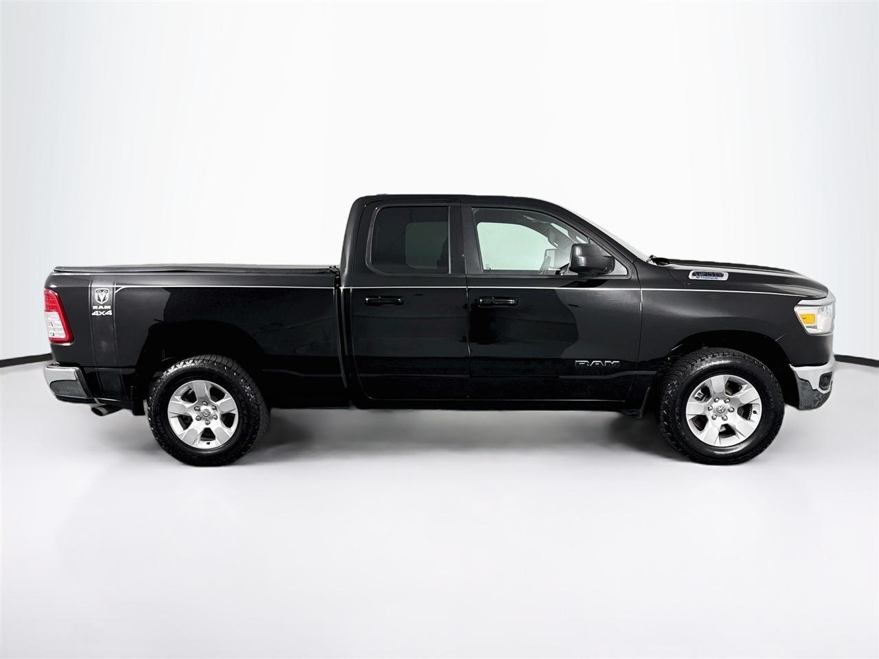 RAM 1500 Big Horn 4x4 Quad Cab 6'4" Box 2022