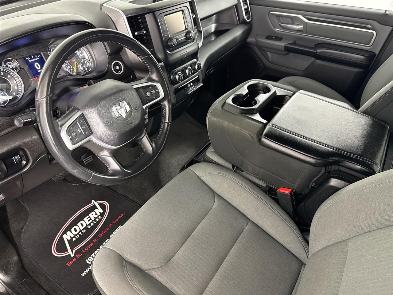 RAM 1500 Big Horn 4x4 Quad Cab 6'4" Box 2022