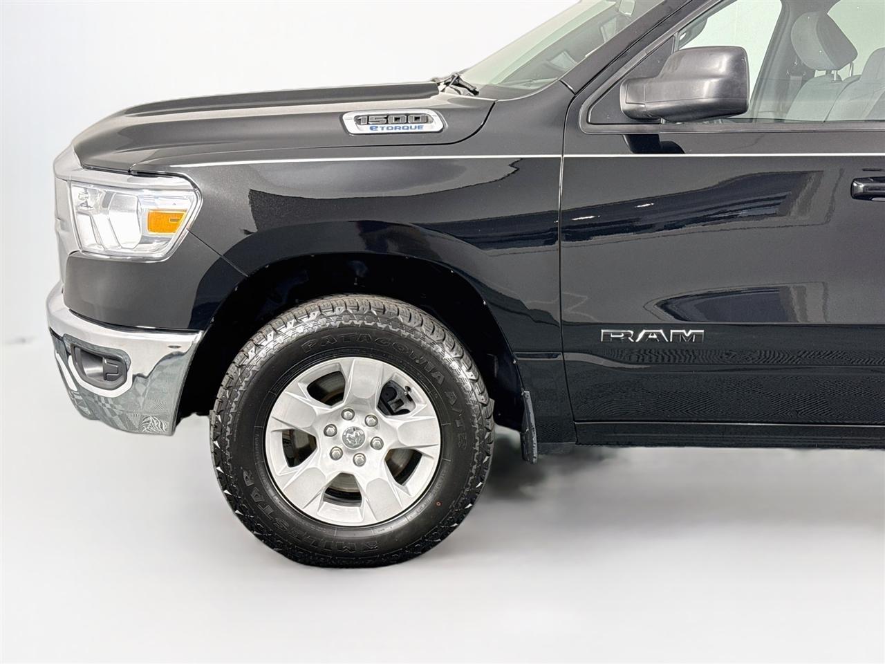RAM 1500 Big Horn 4x4 Quad Cab 6'4" Box 2022