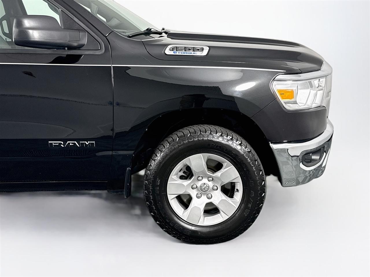 RAM 1500 Big Horn 4x4 Quad Cab 6'4" Box 2022